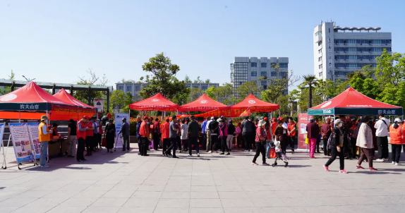 中医文化进万家 健康快乐伴我行——开封市中医院将健康服务送到居民家门口