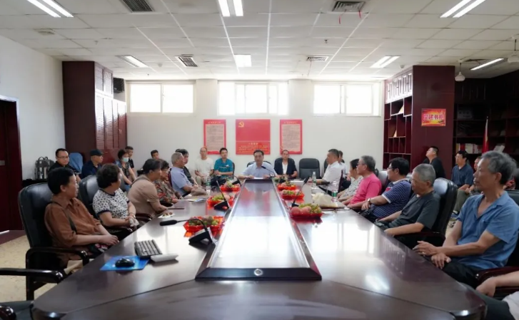 忆军旅守初心 葆本色建新功——开封市中医院召开庆祝“八一”建军节座谈会
