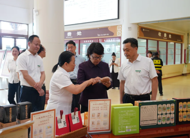 开封市卫生健康委领导调研市中医院新院区